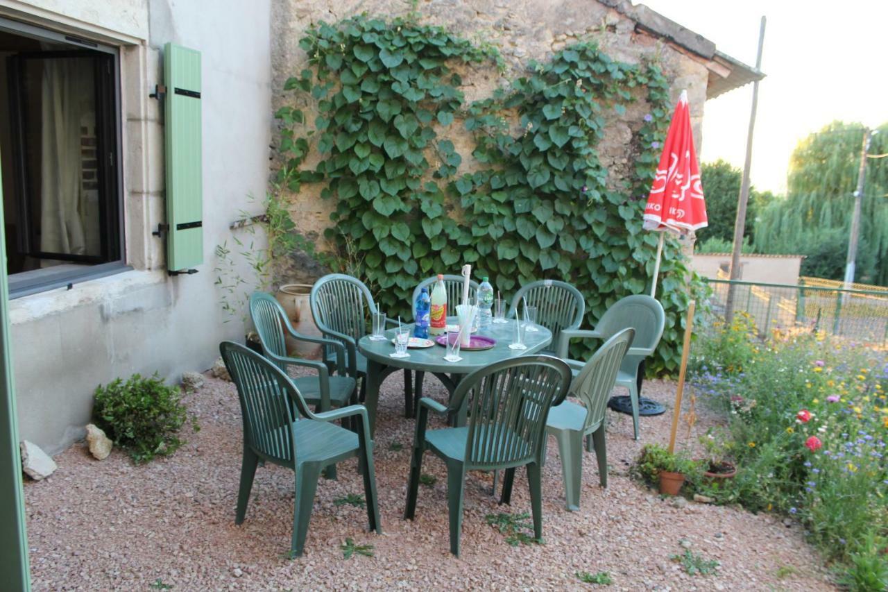 LES MONNATS GITE 8 personnes à la campagne Villa Chaptuzat Esterno foto